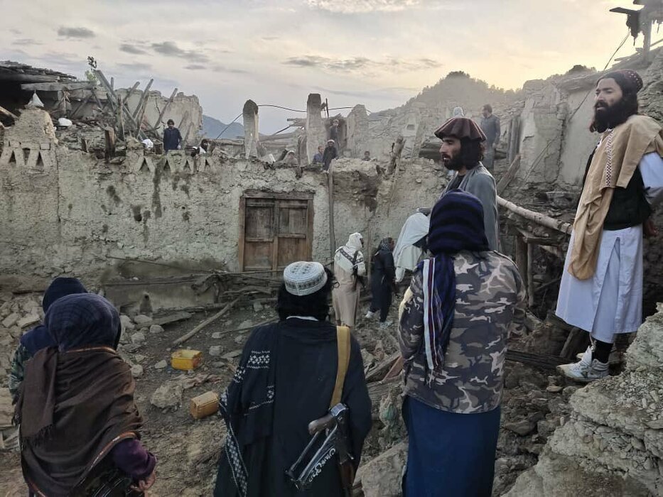 950 луѓе загинаа во разорен земјотрес во Авганистан