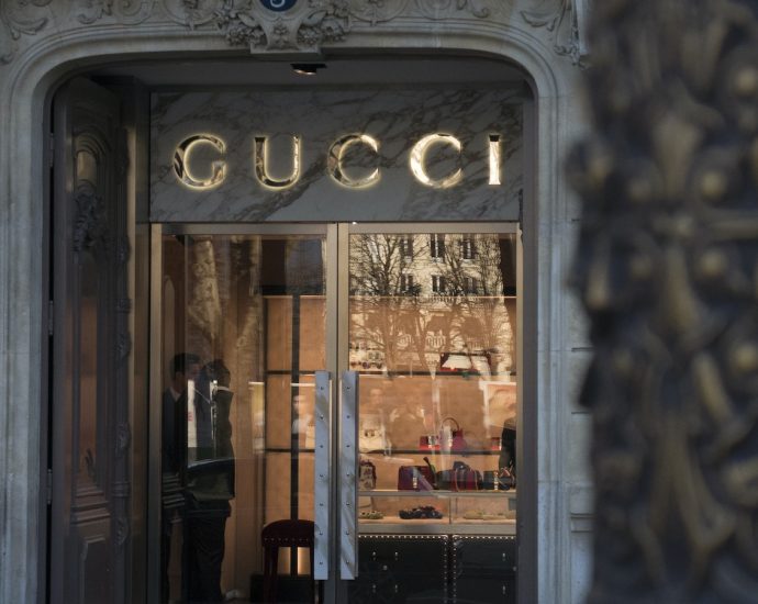Gucci signage