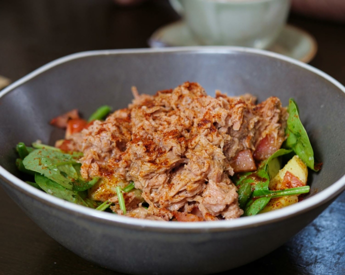 Healthy Tuna Salad with Smoked Paprika