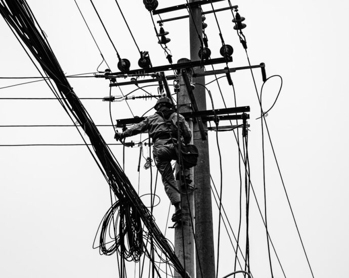 струја куманово