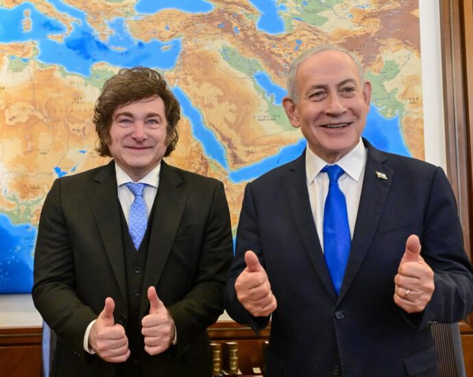 Хавиер Милеј