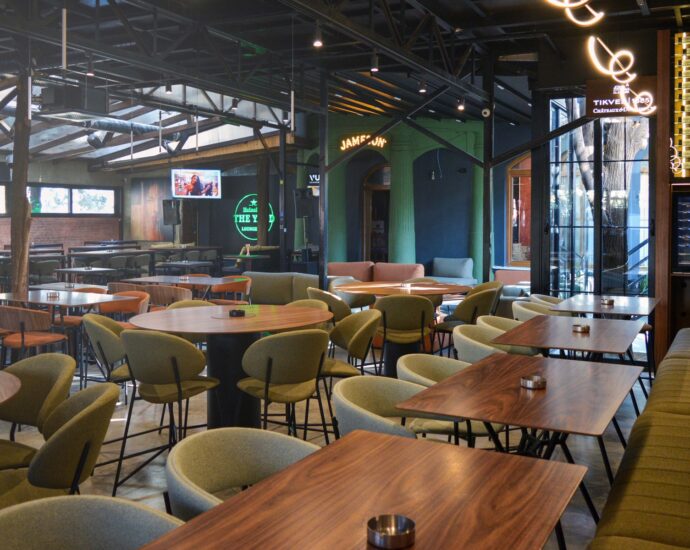 The Yard Lounge Bar